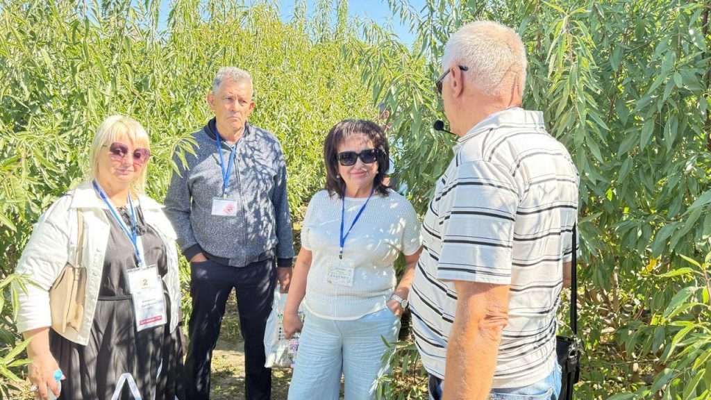 Практична частина Міжнародної науково-практичної конференції «ГОРІХОВА СТРАТЕГІЯ УКРАЇНИ. РОЗВИТОК ПРОМИСЛОВИХ МИГДАЛЕВИХ САДІВ»
